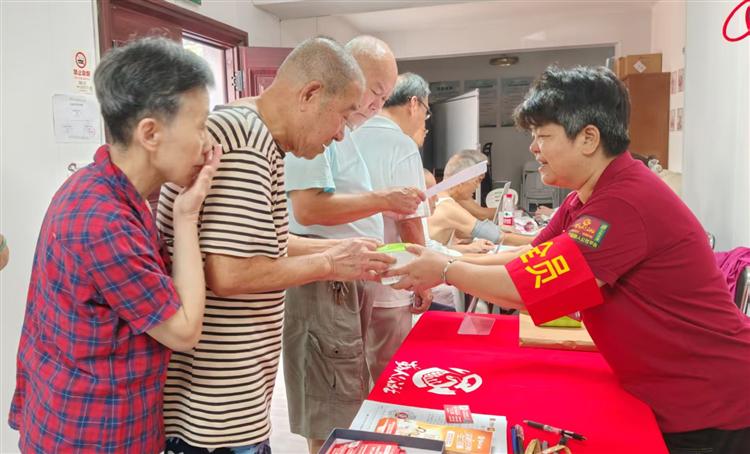 便民服务暖人心 勤人公社走进宜川一村第二社区